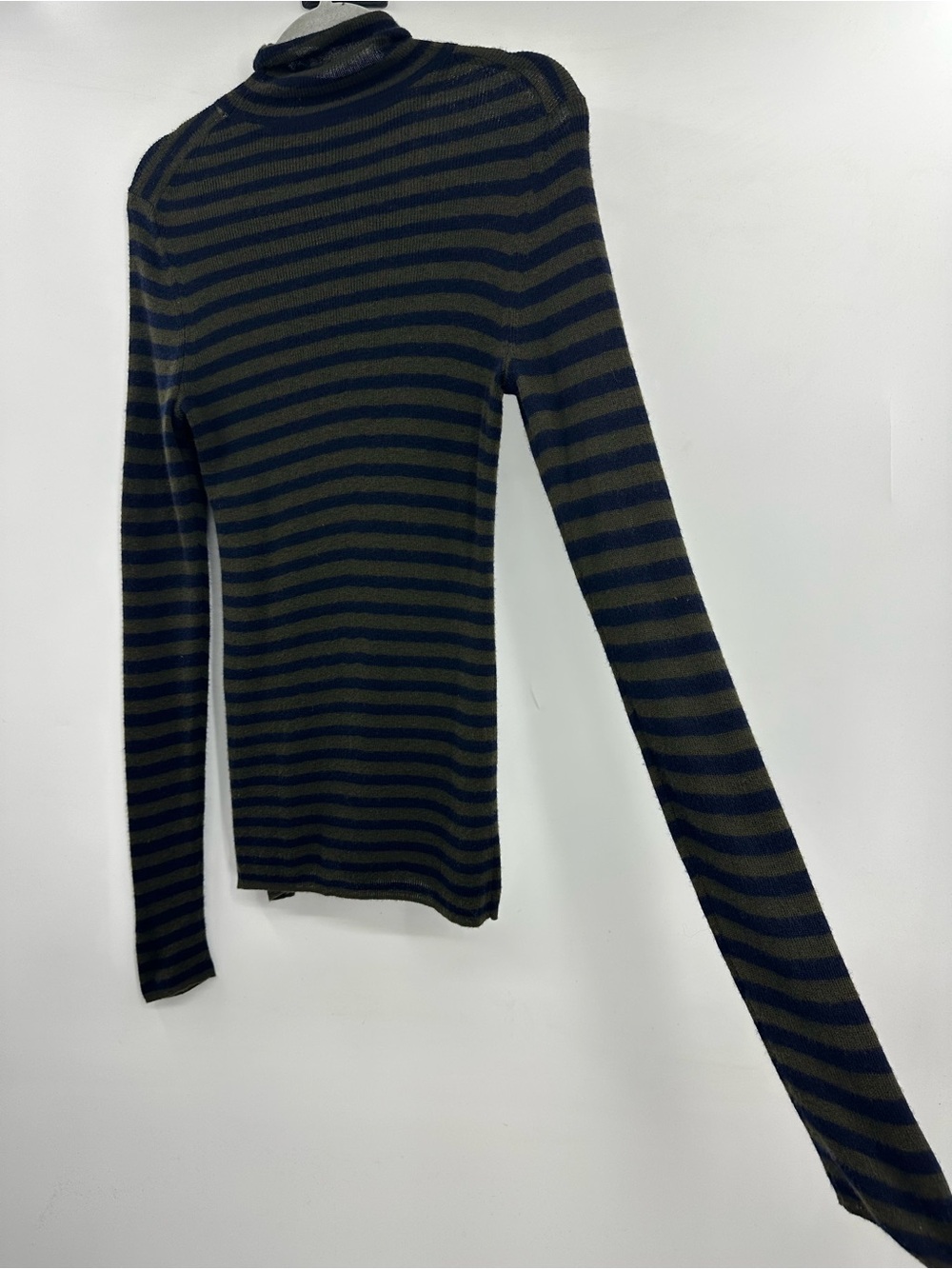 Vince Cashmere Striped Turtleneck Sweater - Picture 7 of 11